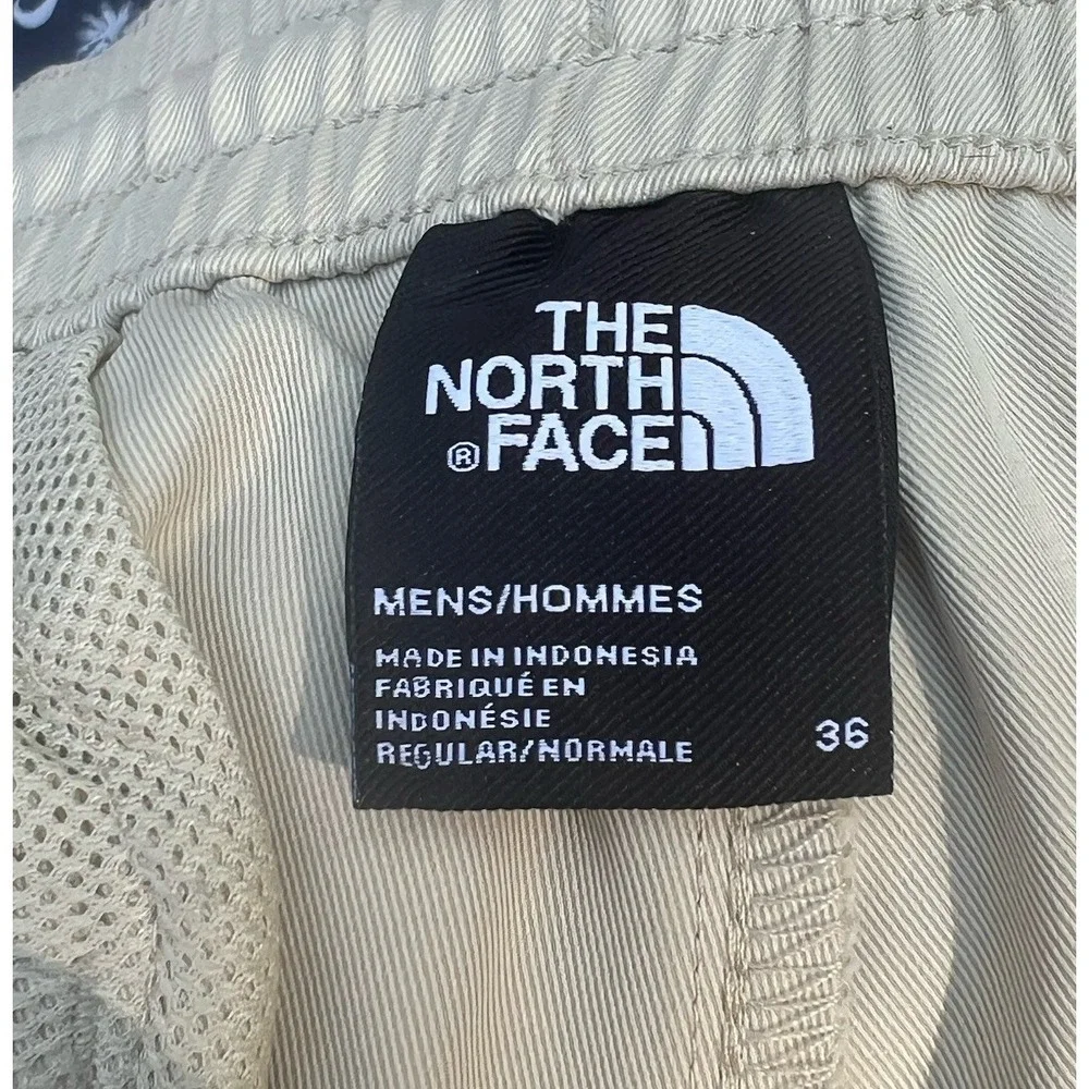 The North Face Men's 36 Hiking Shorts Khaki Beige Gorpcore Lightweight Trail